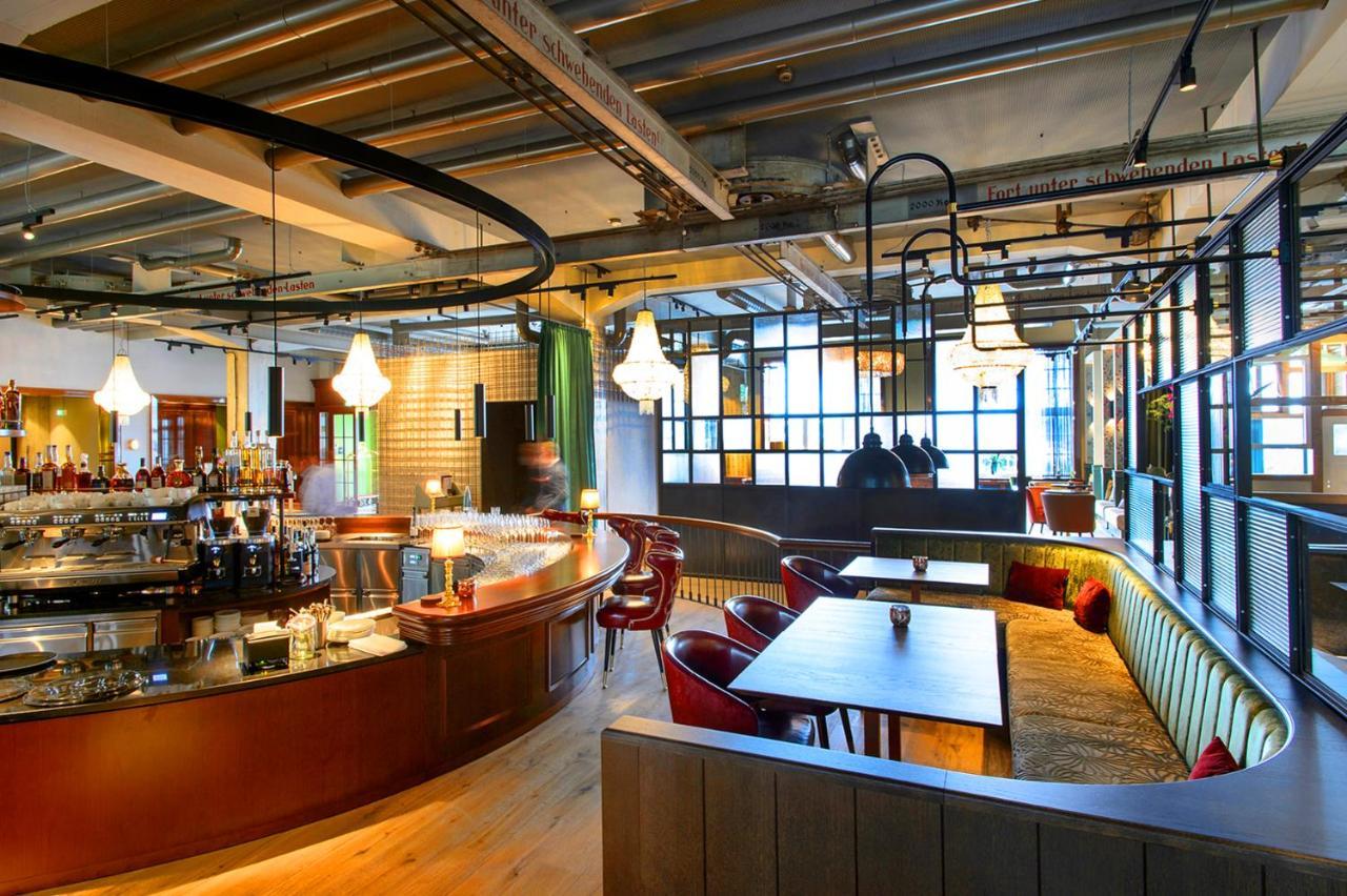 Das James เฟลนส์บวร์ก ภายนอก รูปภาพ The interior of the restaurant