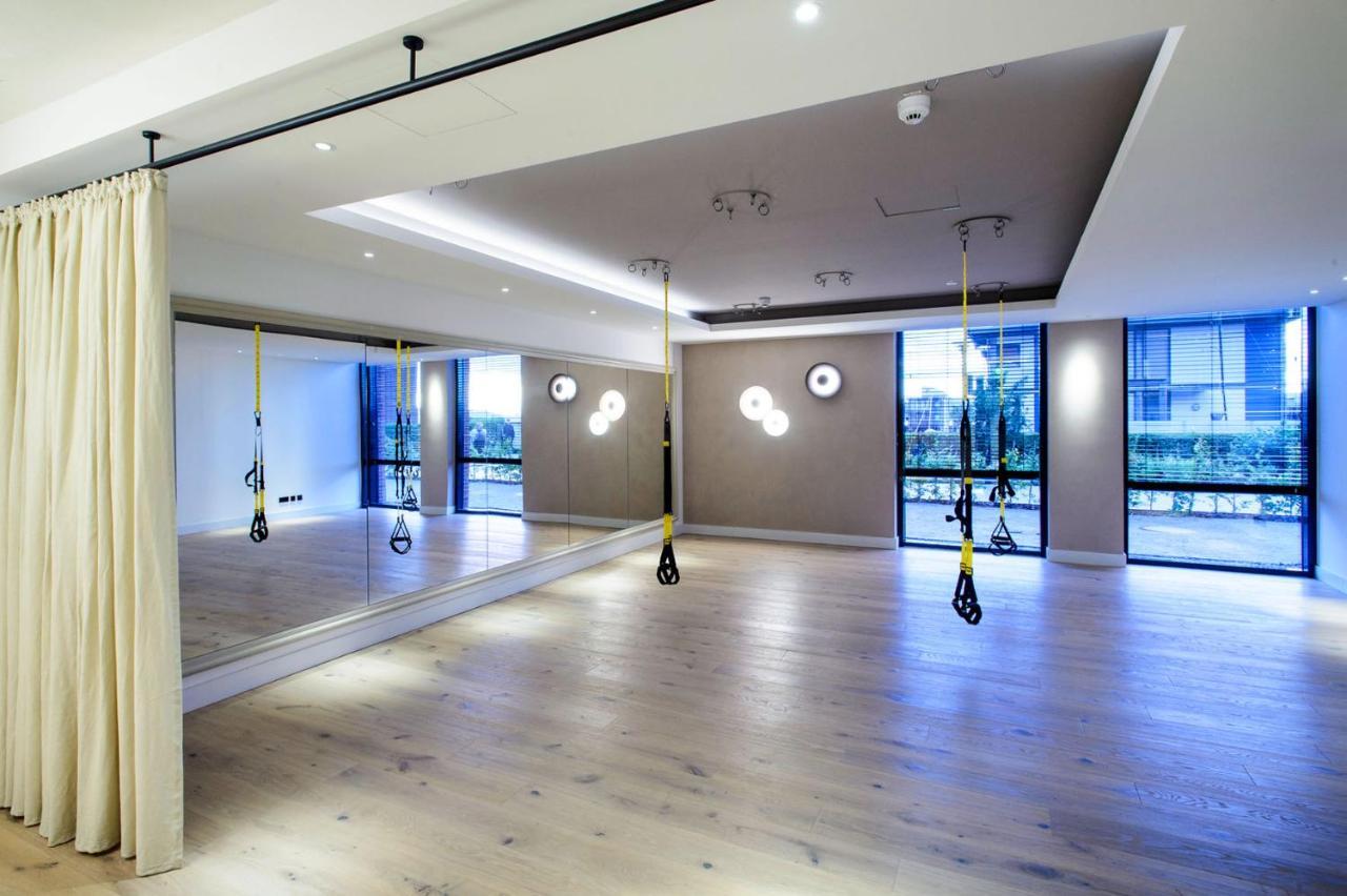 Das James เฟลนส์บวร์ก ภายนอก รูปภาพ The gym at The Ivy Collection