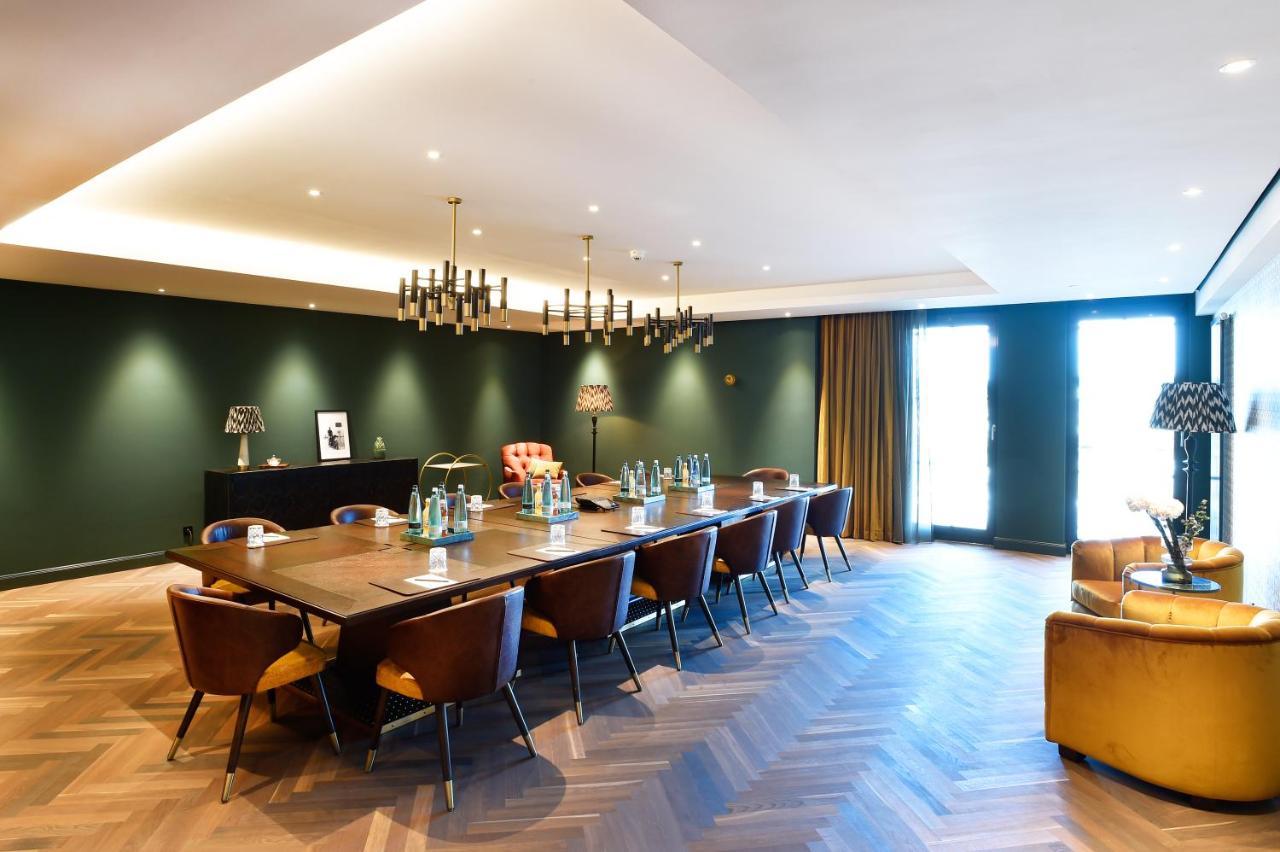 Das James เฟลนส์บวร์ก ภายนอก รูปภาพ The Boardroom at The Ivy Collection